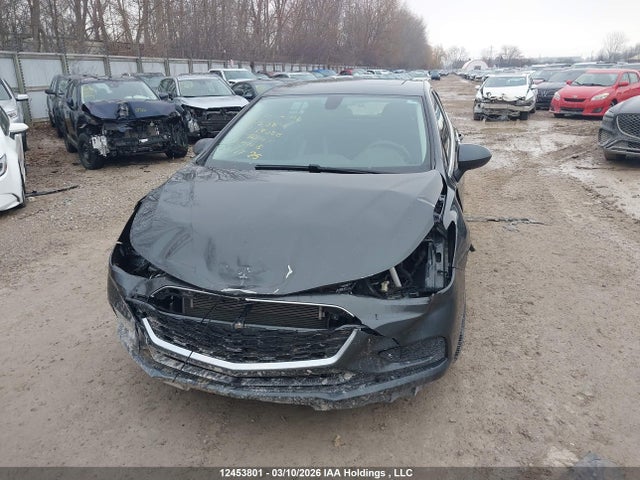Aukcja sprzedaży 2018 Chevrolet Cruze Lt Auto, vin: 3G1BE6SM3JS603671, numer aukcji: 12453801