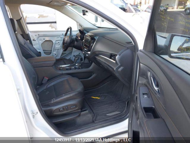 1GNEVKKW6KJ121446 Chevrolet Traverse Premier