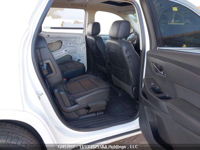 1GNEVKKW6KJ121446 Chevrolet Traverse Premier