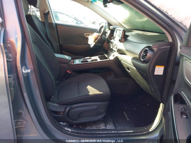 KM8K23AG5MU114117 Hyundai Kona Sel