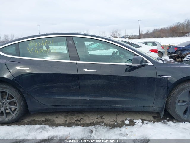 Tesla Model 3 Long Range/mid Range/standard Range/standard Range Plus 2019 5YJ3E1EA0KF420092 Image 34