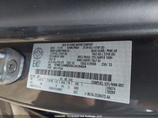 1FMCU9MZ6SUA39424 Ford Escape St Line