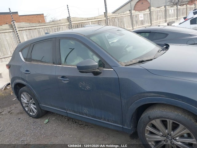 JM3KFBEY3P0280841 Mazda Cx-5 Signature