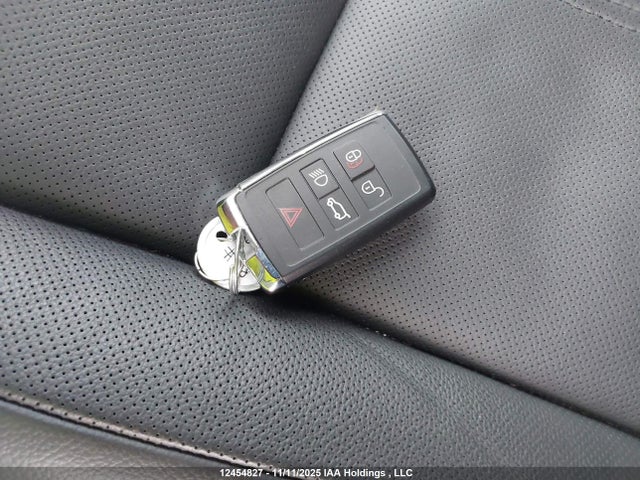 SALYL2EU6SA801197 Land Rover Range Rover Velar P340 Dynamic Se