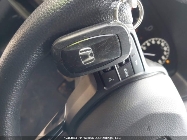3CZRZ2H39RM105888 Honda HR-V LX
