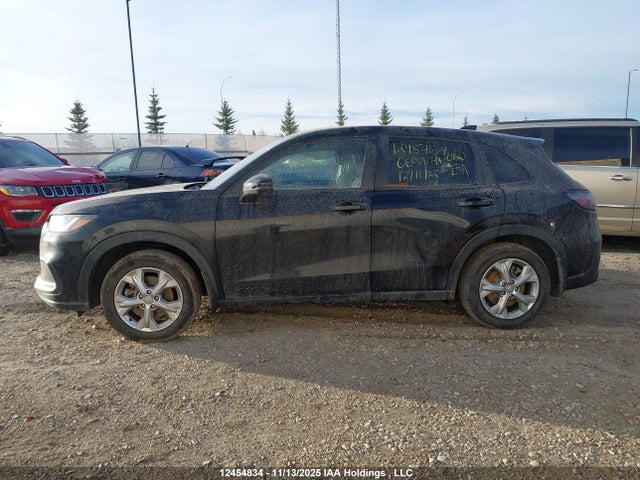 3CZRZ2H39RM105888 Honda HR-V LX