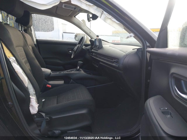 3CZRZ2H39RM105888 Honda HR-V LX