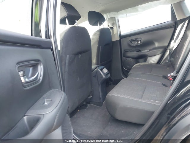 3CZRZ2H39RM105888 Honda HR-V LX