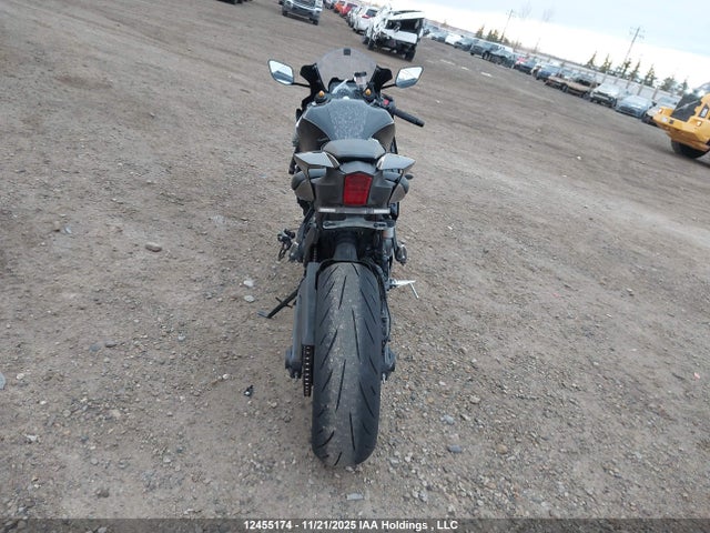 JYARM38N4SA001495 Yamaha Yzfr7