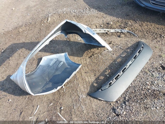 5YFBPMBE0NP354814 Toyota COROLLA LE