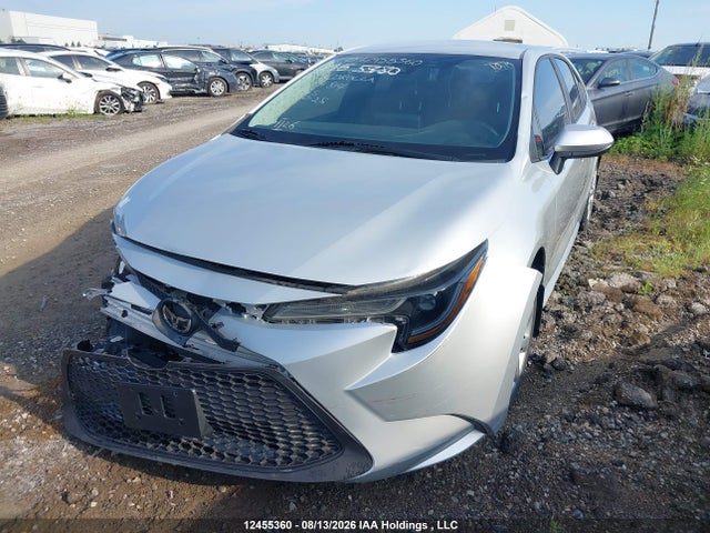 5YFBPMBE0NP354814 Toyota COROLLA LE