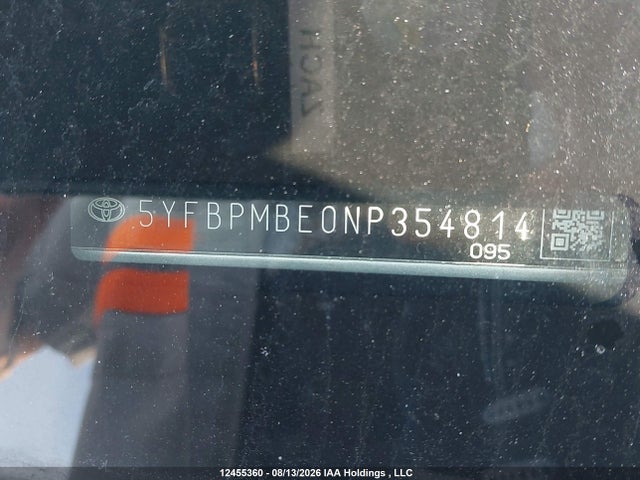 5YFBPMBE0NP354814 Toyota COROLLA LE