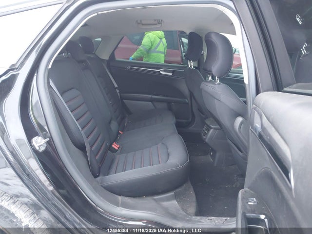 3FA6P0T95FR155321 Ford FUSION SE