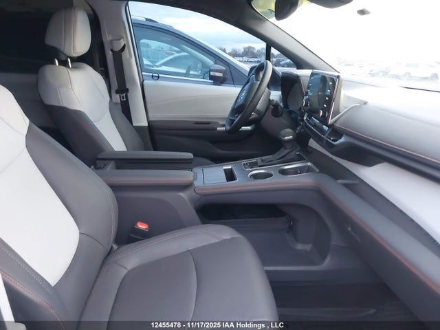 5TDGSKFC5RS149097 Toyota Sienna Xse 7-passenger
