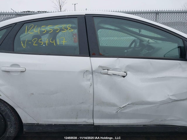 Продаж на аукціоні авто 2015 Ford Focus, vin: 1FADP3F25FL257417, номер лоту: 12455538