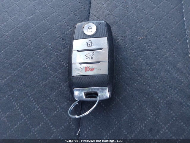 5XYPGDA19JG361912 KIA Sorento Lx/l