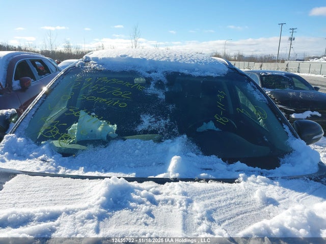 5XYPGDA19JG361912 KIA Sorento Lx/l