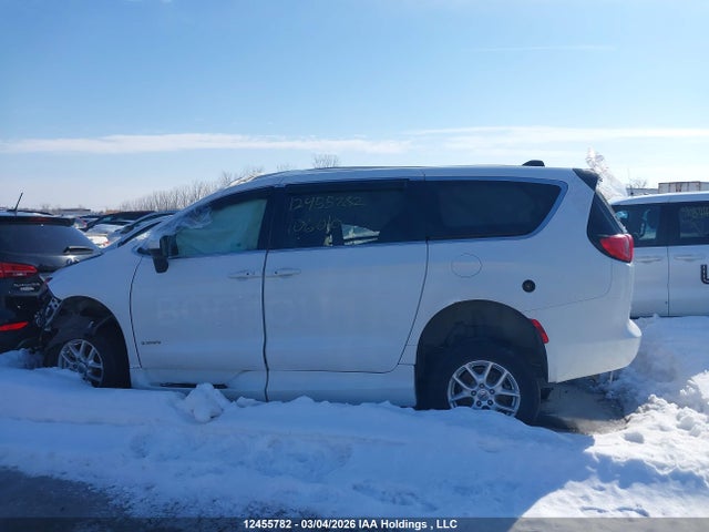 2C4RC1ZG3NR106010 Dodge Grand Caravan