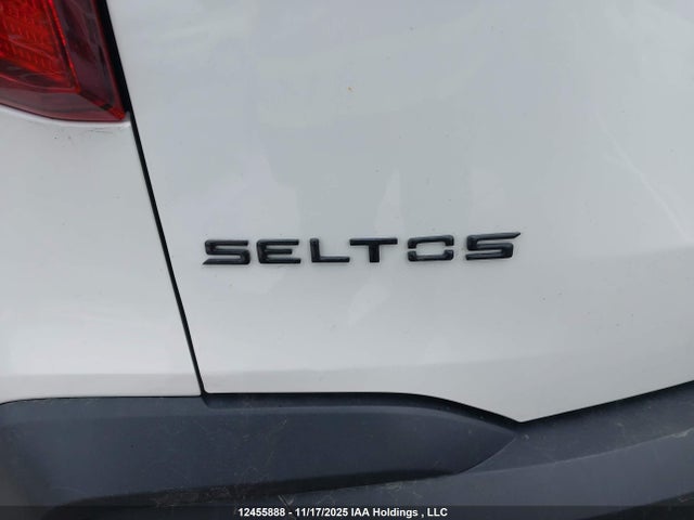 KNDEPCAA3R7558620 KIA Seltos Lx