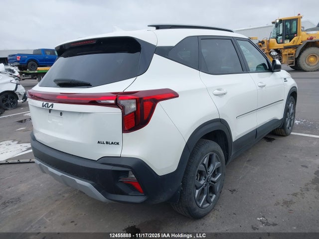 KNDEPCAA3R7558620 KIA Seltos Lx