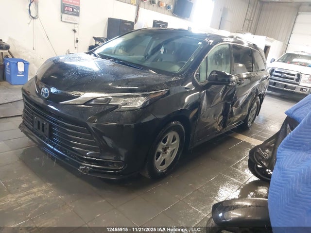5TDGSKFC6PS099002 Toyota Sienna Le/xse/limited/platinum/xse 25th Anniversary