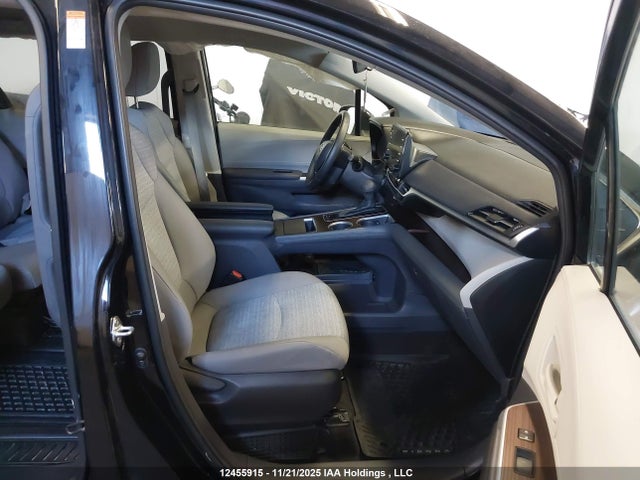 5TDGSKFC6PS099002 Toyota Sienna Le/xse/limited/platinum/xse 25th Anniversary