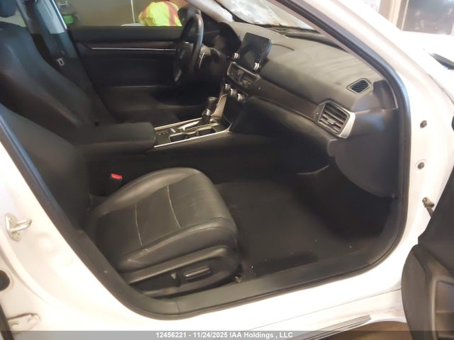 12456221 :رقم المزاد ، 1HGCV1F94JA803577 vin ، 2018 Honda Accord Touring مزاد بيع