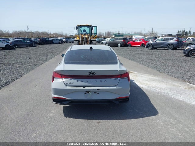 KMHLM4AG1NU246328 Hyundai Elantra