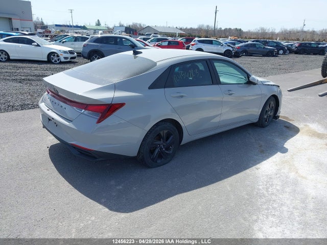 KMHLM4AG1NU246328 Hyundai Elantra