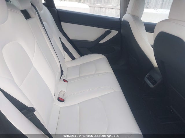 5YJ3E1EB4JF170041 Tesla Model 3 Long Range/performance