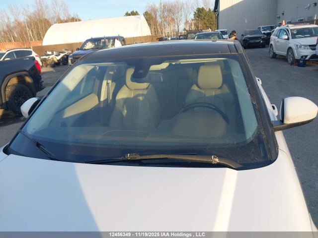 SALVP2BG6EH934639 Land Rover Range Rover Evoque Pure Plus