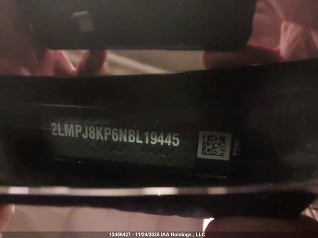 2LMPJ8KP6NBL19445 Lincoln Nautilus Reserve
