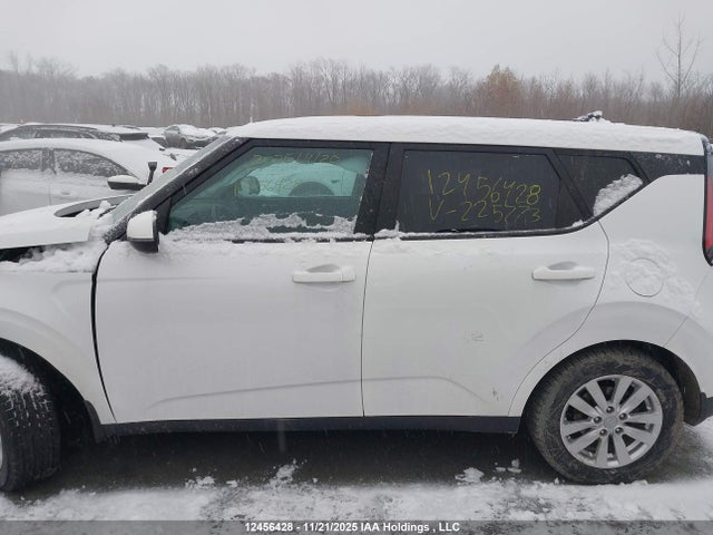 KNDJ33AU1R7225773 KIA Soul
