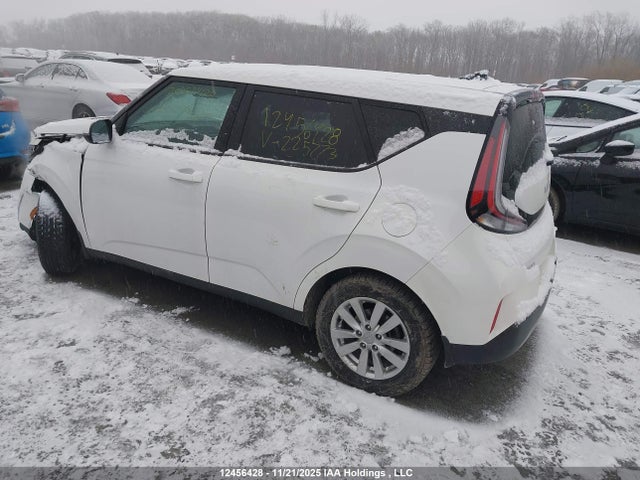 KNDJ33AU1R7225773 KIA Soul