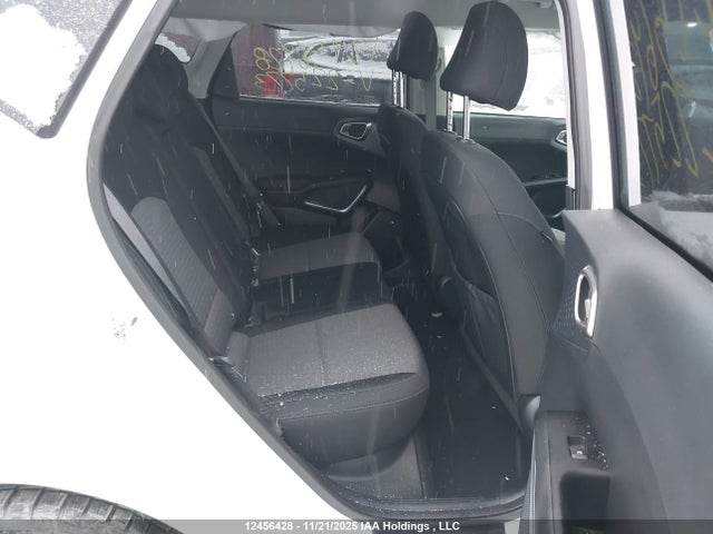 KNDJ33AU1R7225773 KIA Soul