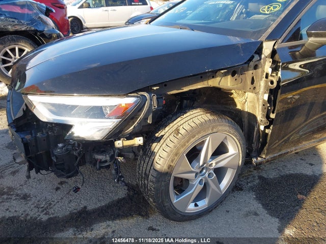 12456478 :رقم المزاد ، WAUGUCGY3PA050327 vin ، 2023 Audi A3 Premium مزاد بيع