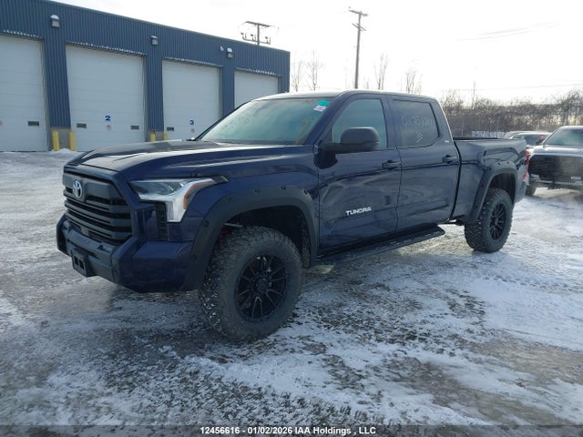 Toyota Tundra Crewmax Sr5 2024 5TFLA5ECXRX021324 Image 2
