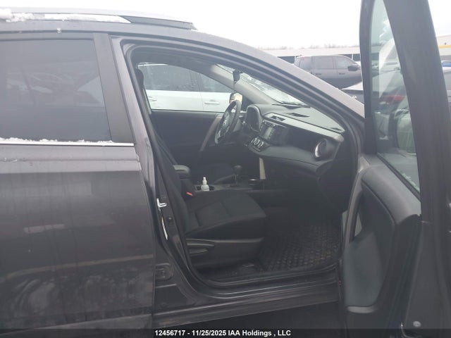 2T3ZFREV7JW446724 Toyota RAV4