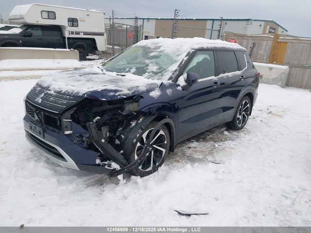JA4J4UA82NZ607700 Mitsubishi Outlander Le/le Premium/se/sel