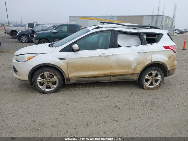 1FMCU9G9XEUD40097 Ford ESCAPE SE