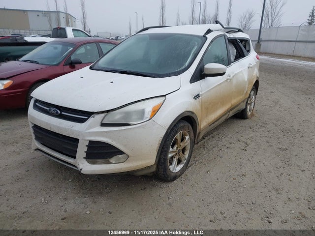 1FMCU9G9XEUD40097 Ford ESCAPE SE