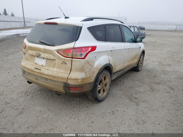 1FMCU9G9XEUD40097 Ford ESCAPE SE