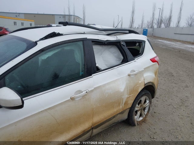 1FMCU9G9XEUD40097 Ford ESCAPE SE