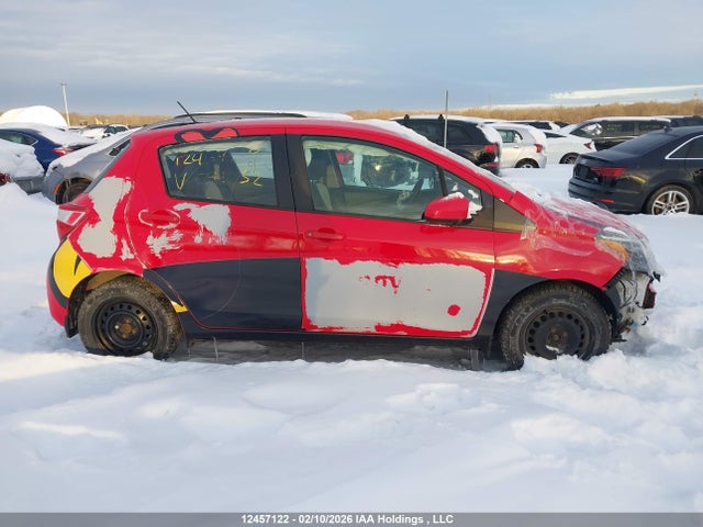 VNKKTUD3XJA091132 Toyota Yaris L/le/se