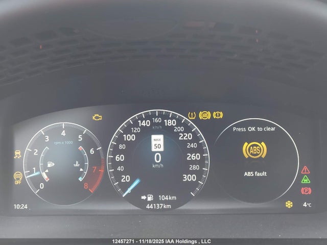 SAJXJ1CD3J8WA3699 Jaguar XJ