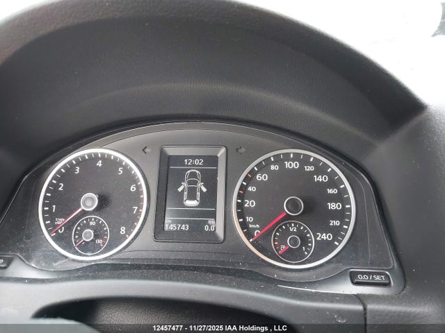 WVGNV7AXXHK009845 Volkswagen Tiguan Wolfsburg Edition