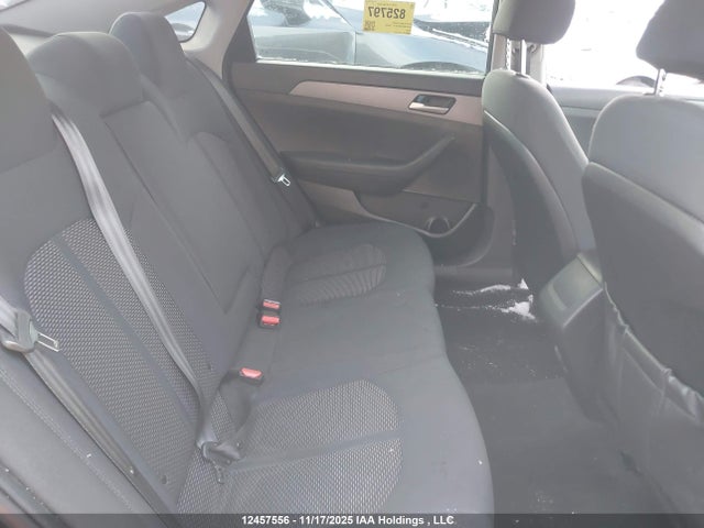5NPE24AF9JH682214 Hyundai SONATA SE
