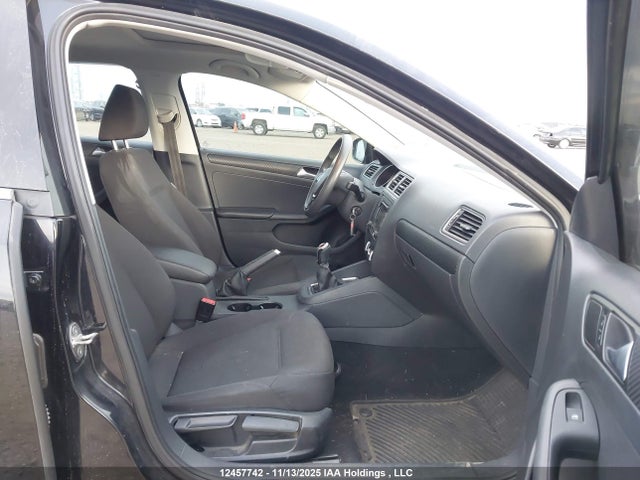 3VWB07AJ4FM336875 Volkswagen Jetta 1.8 Tsi Comfortline/1.8 Tsi Trendline+