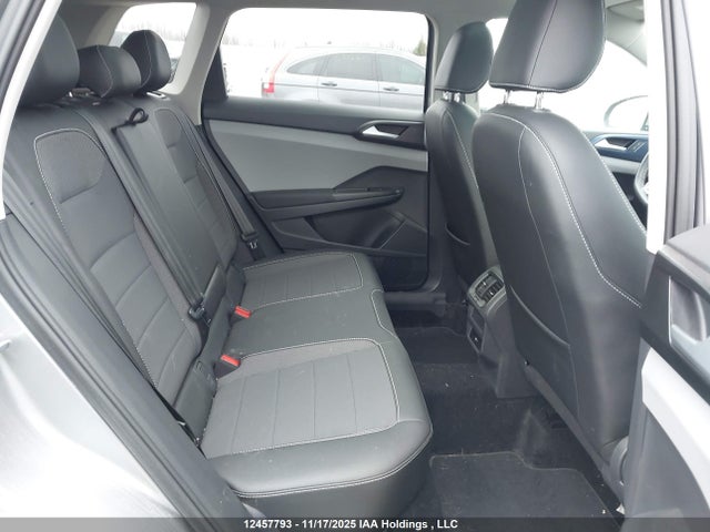 3VVLX7B22NM093352 Volkswagen Taos Comfortline