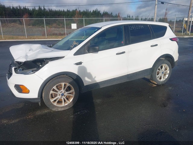 2017 Ford Escape S მანქანა იყიდება აუქციონზე, vin: 1FMCU0F7XHUB10365, აუქციონის ნომერი: 12458399
